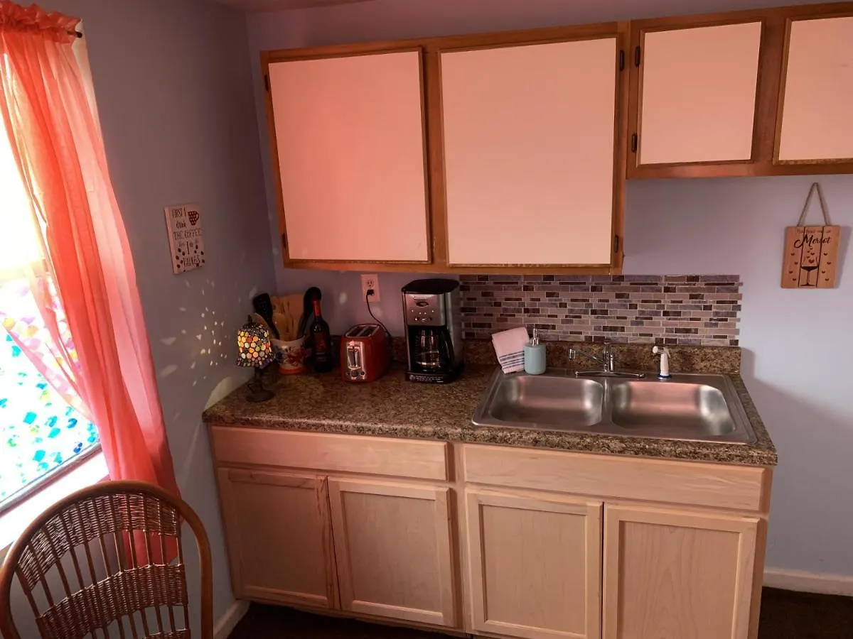 Apartment Break Side Studio #5 Apts North Camellia Acres